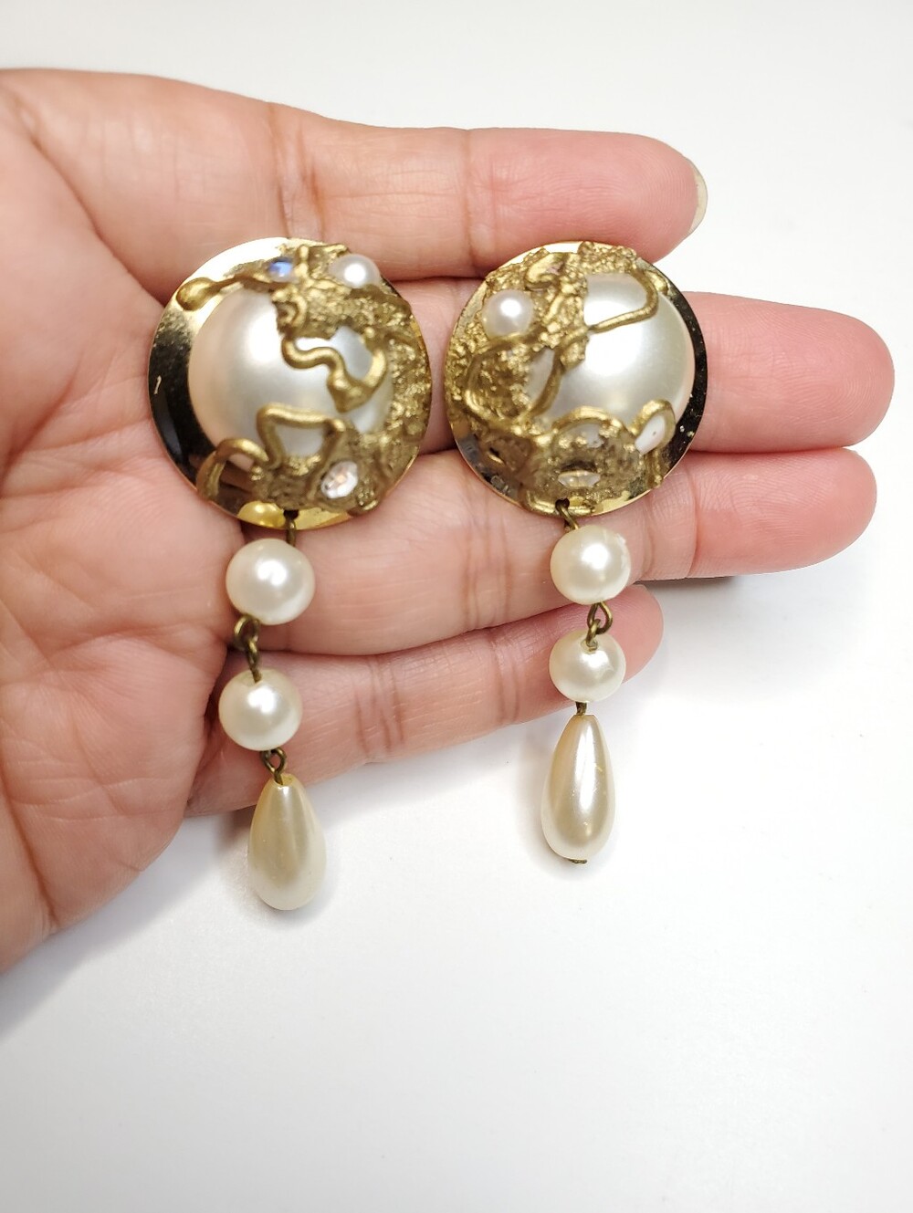Vtg. Unsigned 1980 Runaway Statement Earrings